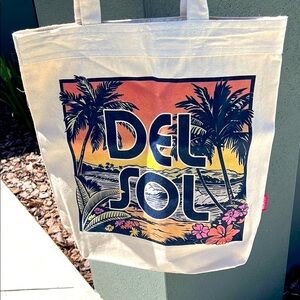 NWOT Del Sol Tote Bag with Tropical Print